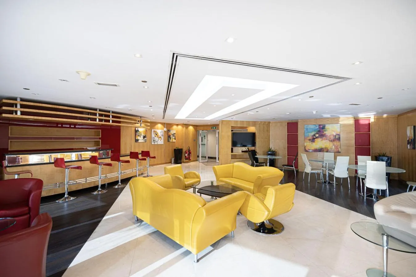 Apartment Lake View Studio Near Marina With Pool, Balcony And Gym Dubai United Arab Emirates