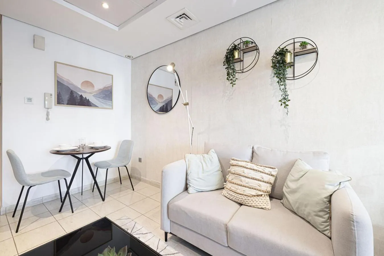 Lake View Studio Near Marina With Pool, Balcony And Gym Dubai 0*,