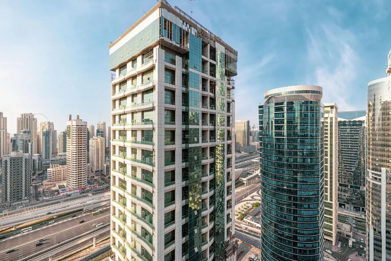 Lake View Studio Near Marina With Pool, Balcony And Gym Dubai