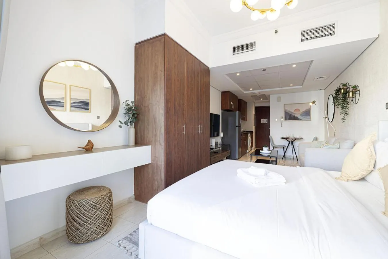 Apartmán Lake View Studio Near Marina With Pool, Balcony And Gym Dubaj Spojené arabské emiráty