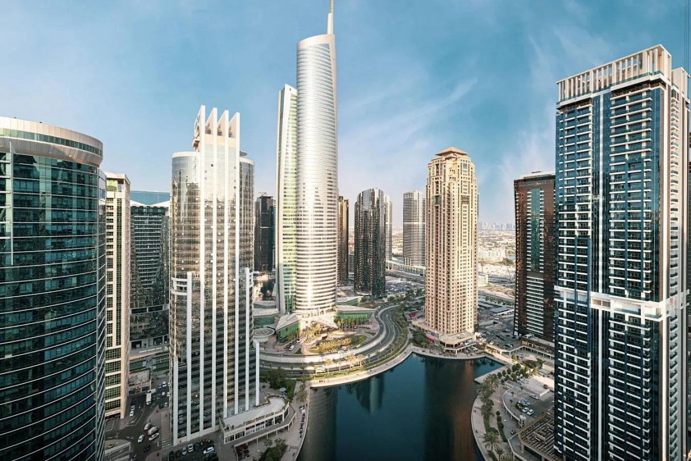 Lake View Studio Near Marina With Pool, Balcony And Gym Dubaj Apartmán
